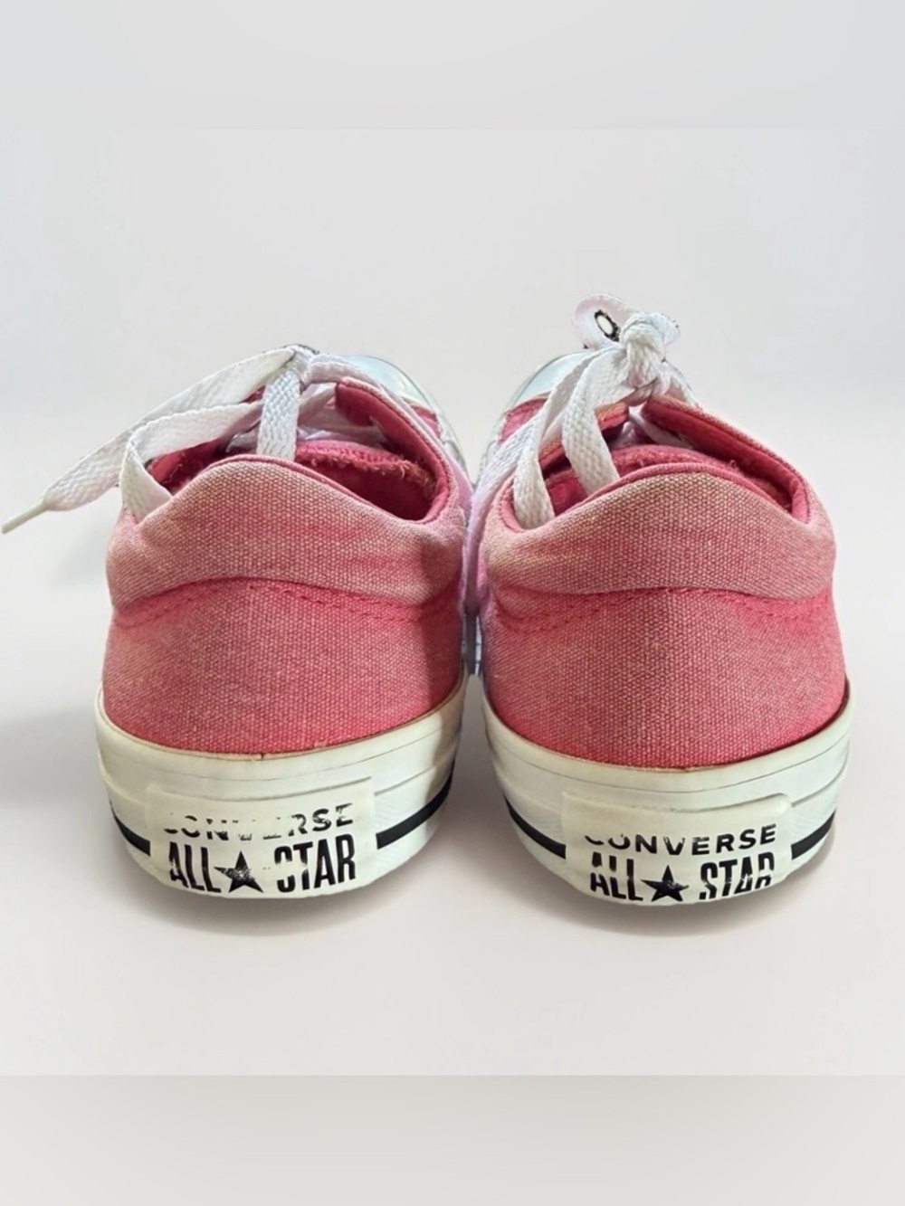 Converse Women’s Chuck Taylor All Star Low Top Strawberry Jam Sneakers Size 7 - Picture 6 of 8